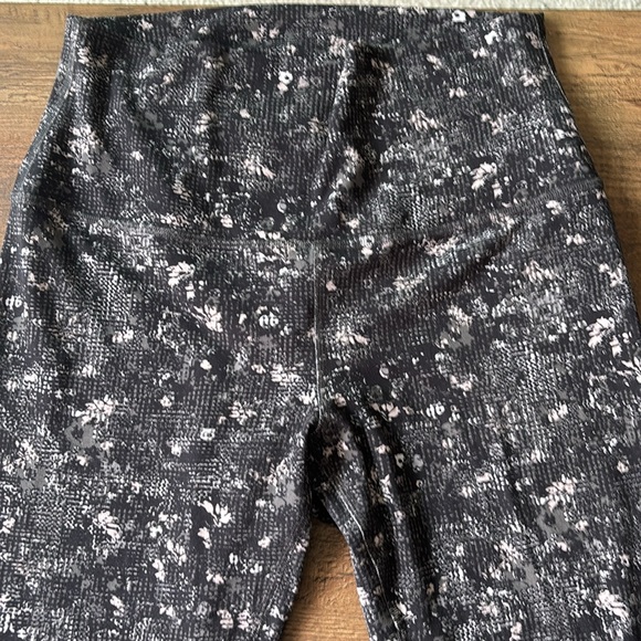Lululemon Align Crop Equalized Multi leggings 8 - Picture 4 of 6